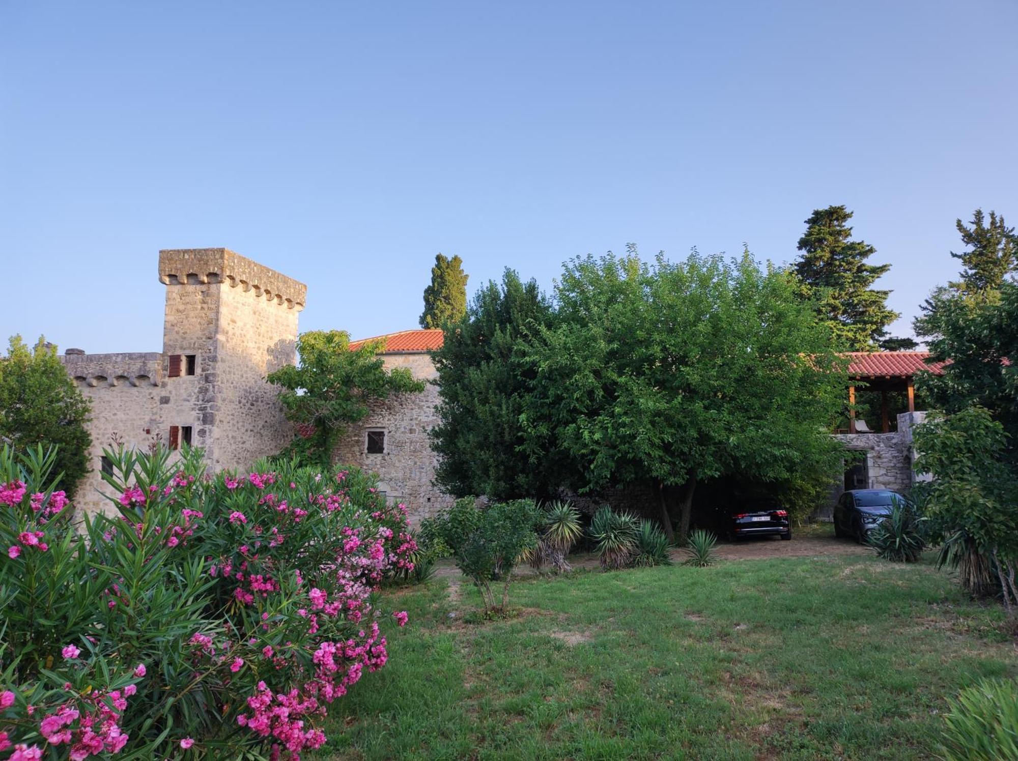 Apartment Jankovich Castle